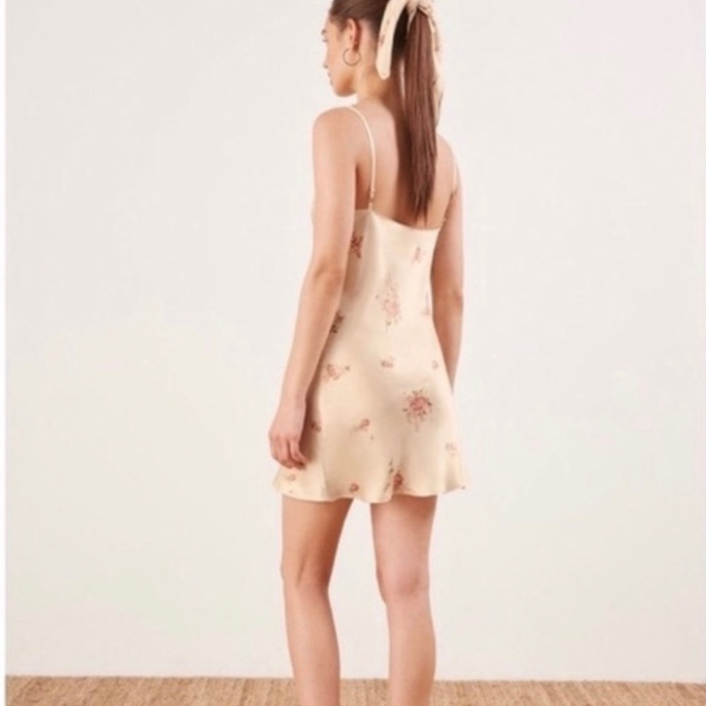 Reformation Katy dress 💓🫧